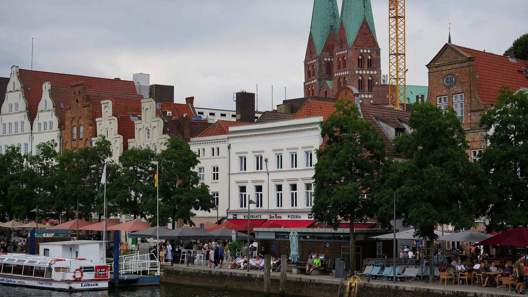 This is a test image caption