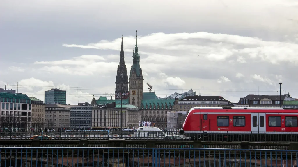 This is a test image caption